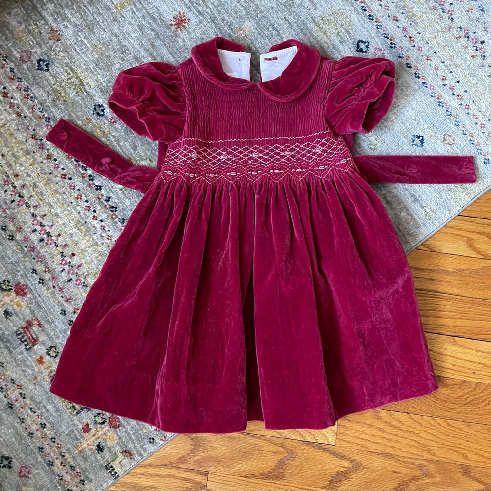 Anavini hand smocked special occasion Peter Pan collar smocked dress. Size 2T